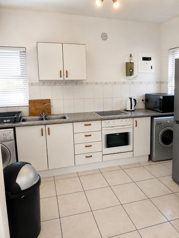 To Let 1 Bedroom Property for Rent in Rondebosch Western Cape